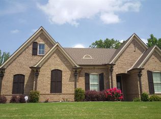 110 Riverdale Dr, Oakland, TN 38060