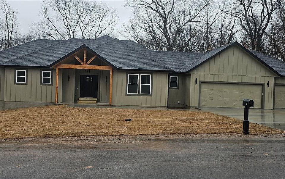 1st image of 6 Sudbury Ln