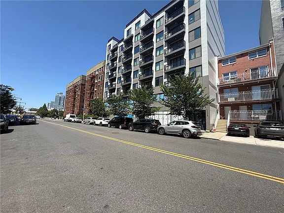 2nd image of 15 W End Ave #3D