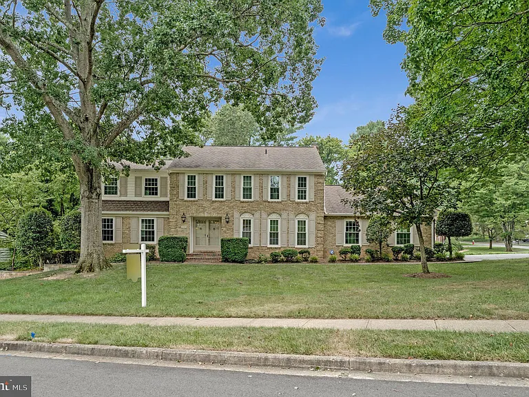 1171 Foxhound Ct — Photo 2