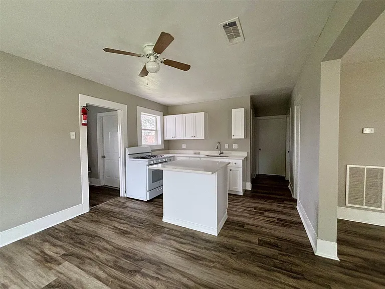 9710 Casa Loma Dr — Photo 9