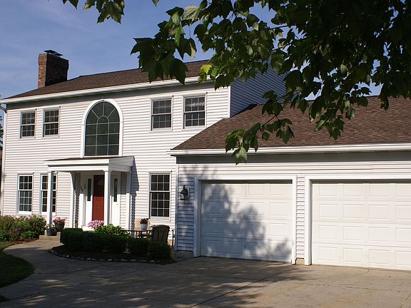 2nd image of 788 Eastridge Dr NE