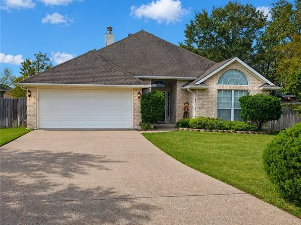 2379 Kendal Green Cir, College Station, TX 77845