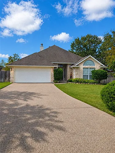 2379 Kendal Green Cir Photo 1