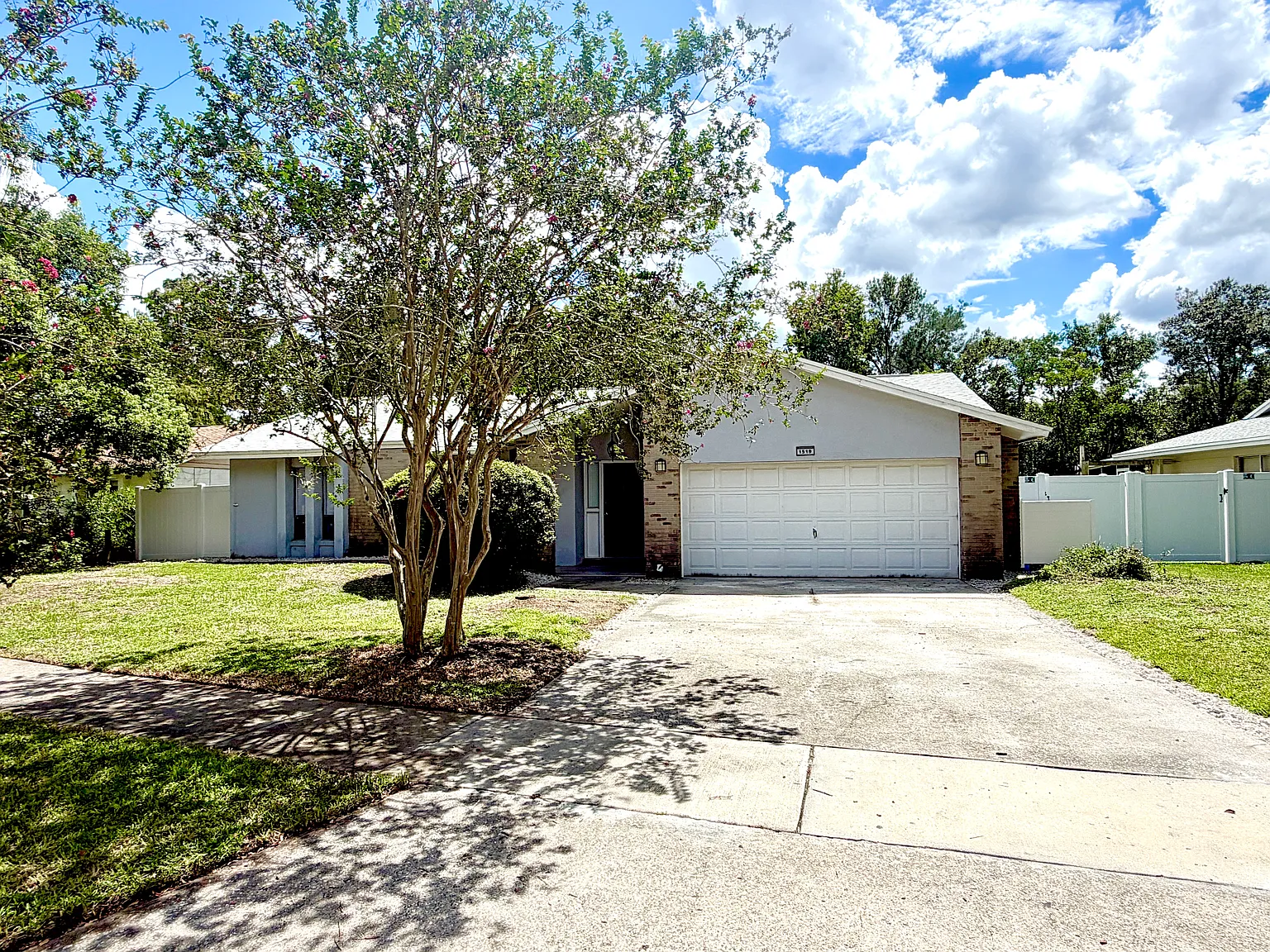 3 bed, 1328 sqft, $2,500 — Photo 2