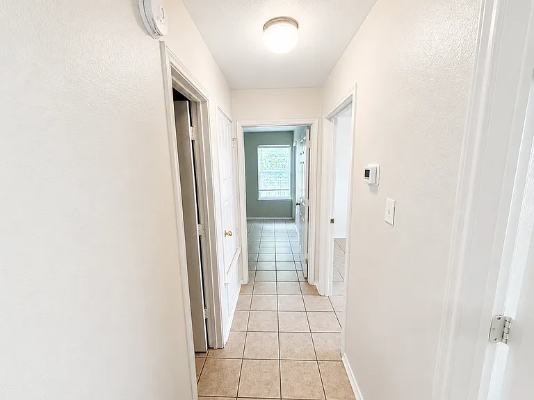 320 Jeff Gordon Dr — Photo 6