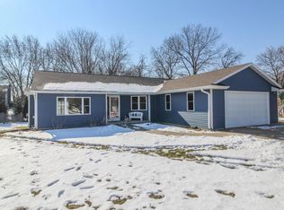864 Leah Ct, Jefferson, WI 53549