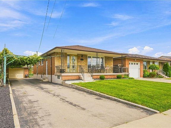 4th image of 7 Duchess Ct