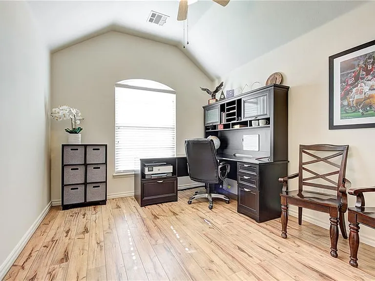 3009 Elmo Way — Photo 24