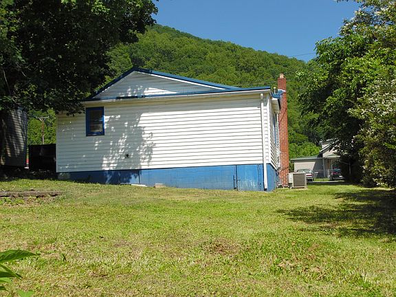 4th image of 508 3rd Ave E
