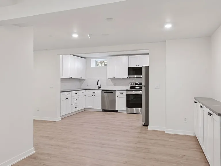 601 Main St NE #3 — Photo 6