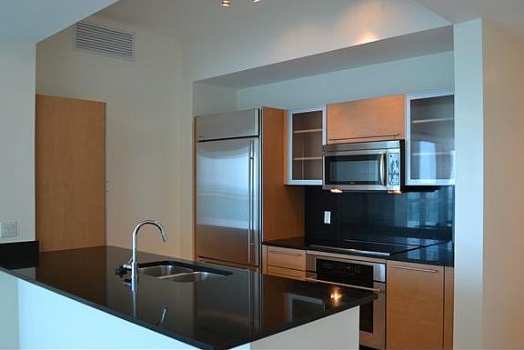 4th image of 950 Brickell Bay Drive # Fl 42nd