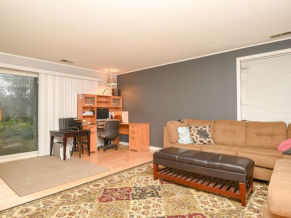 4th image of 430 Walnut Creek Ln Unit 2106