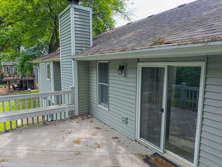 2301 Grant Ln — Photo 37