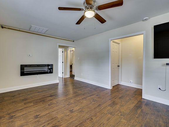 5th image of 3060 Collier Road