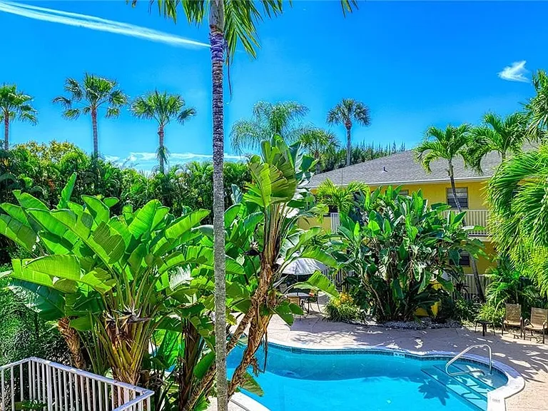 4290 Gulfstream Dr #5 — Photo 13
