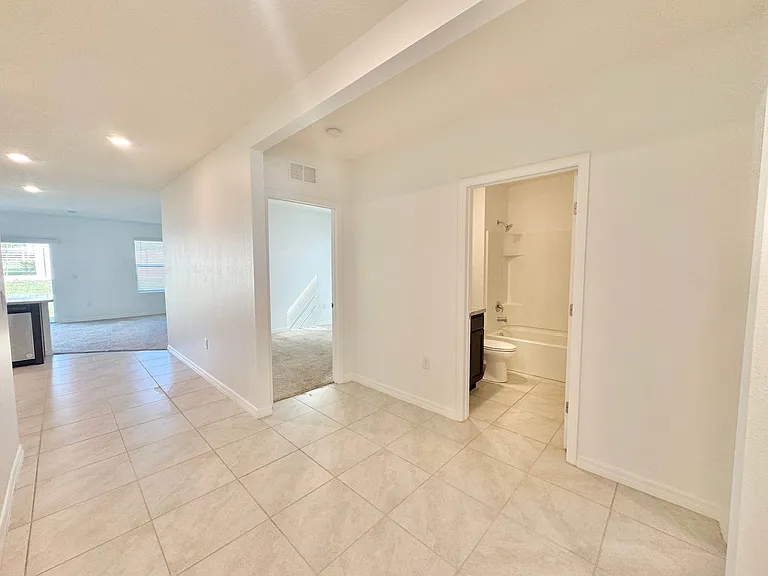 177 Sofia Ln — Photo 2