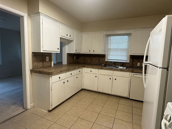 4th image of 4312 NW Santa Fe Ave