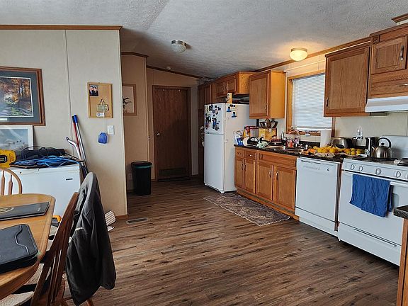 5th image of 1852 16th St SW
