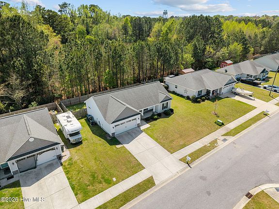 2nd image of 352 Tamarack Drive