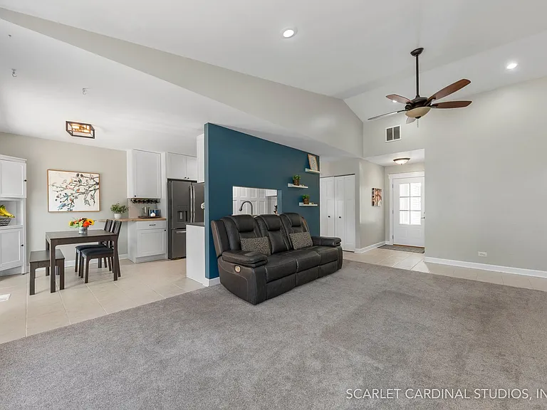 3120 Gresham Ln W — Photo 5