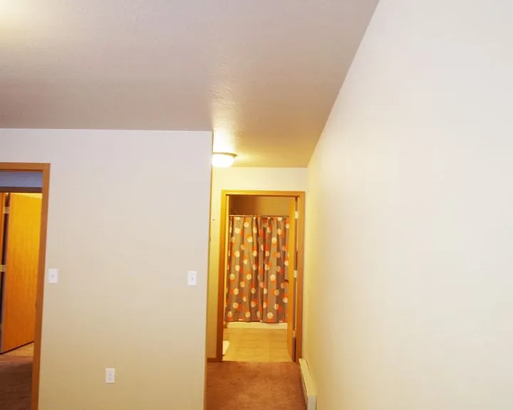 Belcastle Apartments — Photo 81