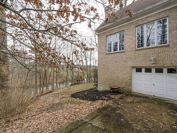 5th image of 733 Gallant Fox Ln
