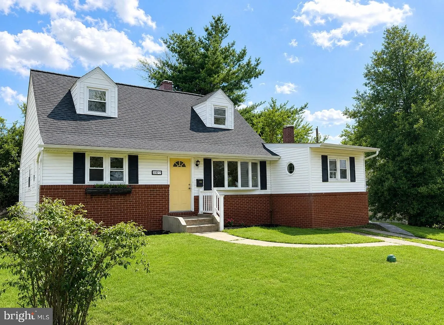 4 bed, 2.0 bath, 1533 sqft, $2,700 — Photo 2