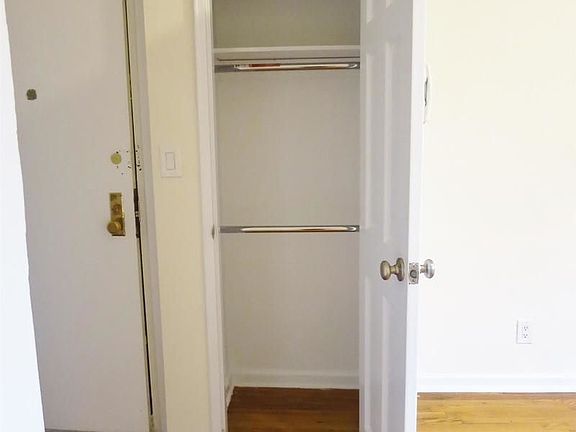 5th image of 527 E 88th St APT 5