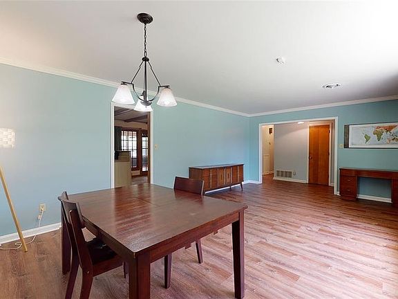 4th image of 4175 Hickory Dr