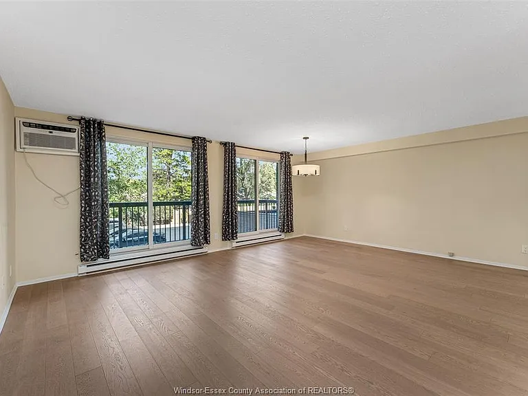 3936 Wyandotte St E #207 — Photo 14