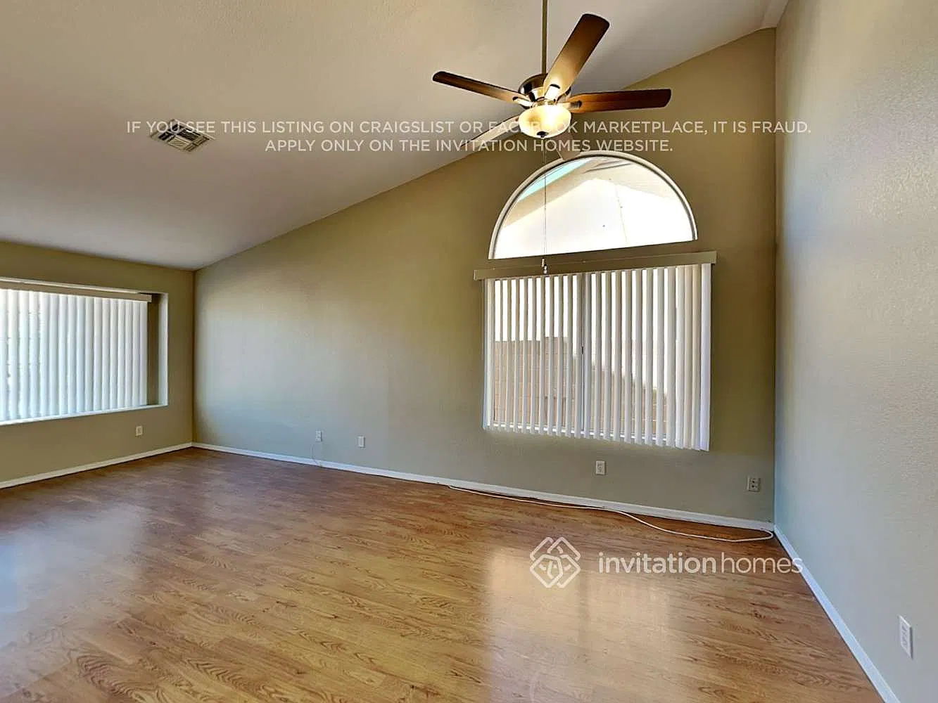 6715 N 87th Ave Glendale, AZ 85305 — Photo 4