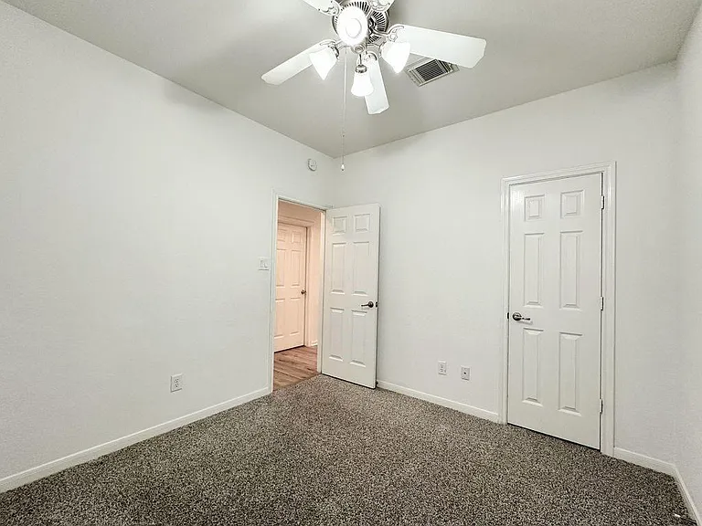 73 E Montfair Blvd — Photo 10