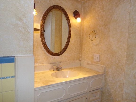 5th image of 1260 Kirk Cir