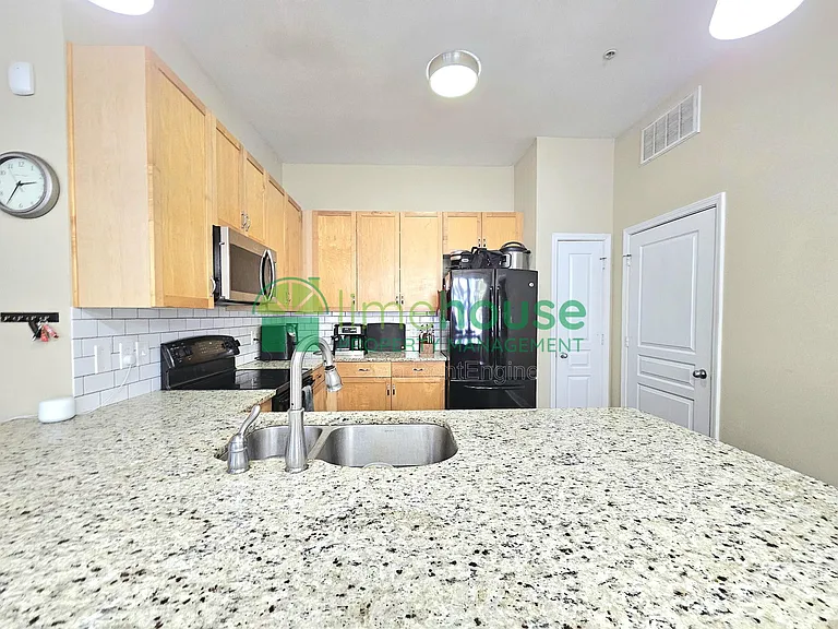 1400 Granby St #104 — Photo 7