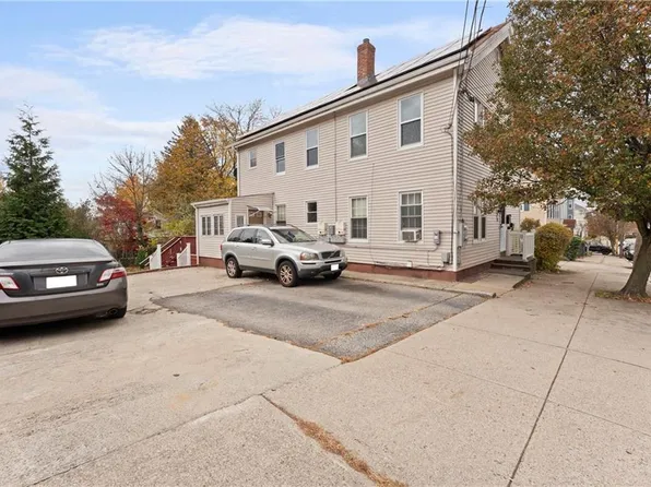 70 Dunnell Ave, Pawtucket, RI 02860