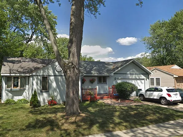 109 Birchwood Dr, Troy, MI 48083