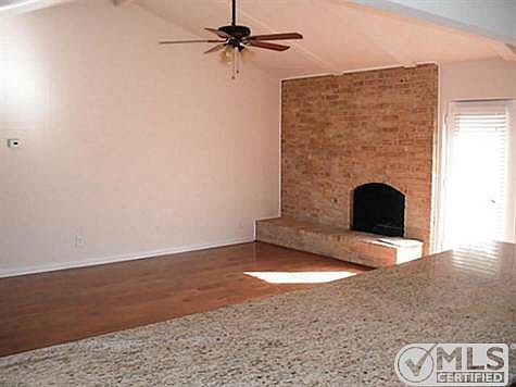 5th image of 908 Moorhead Ct
