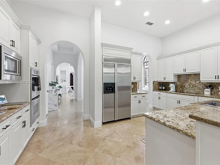 9564 Exbury Ct — Photo 13