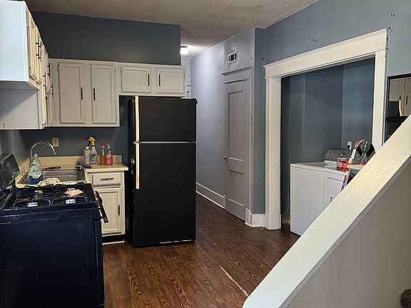 2nd image of 1903 Felix Ave