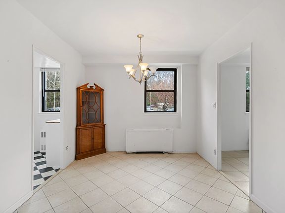 3rd image of 4901 Henry Hudson Pkwy W APT 1H
