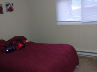 2309 Fairland Dr APT 6, Sycamore, IL 60178