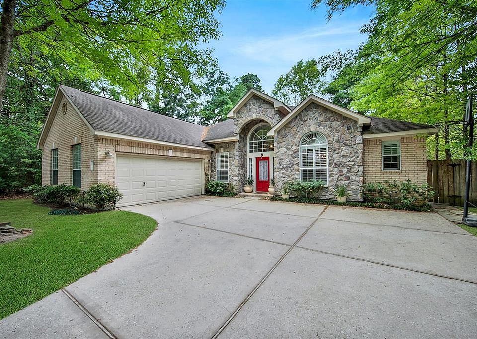 1st image of 174 N Westwinds Cir