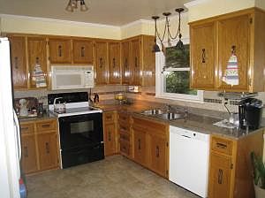 4th image of 6303 Nell Dr