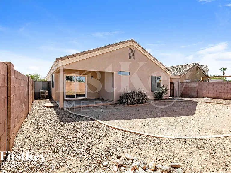 1820 S 106th Ln — Photo 18