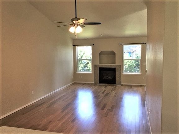3rd image of 7922 185th St E