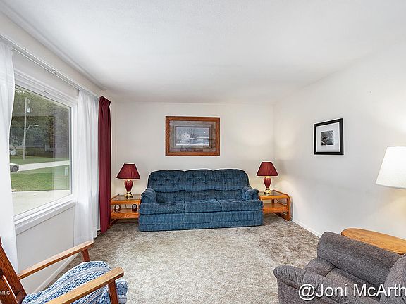 5th image of 2769 Wabash Dr NE