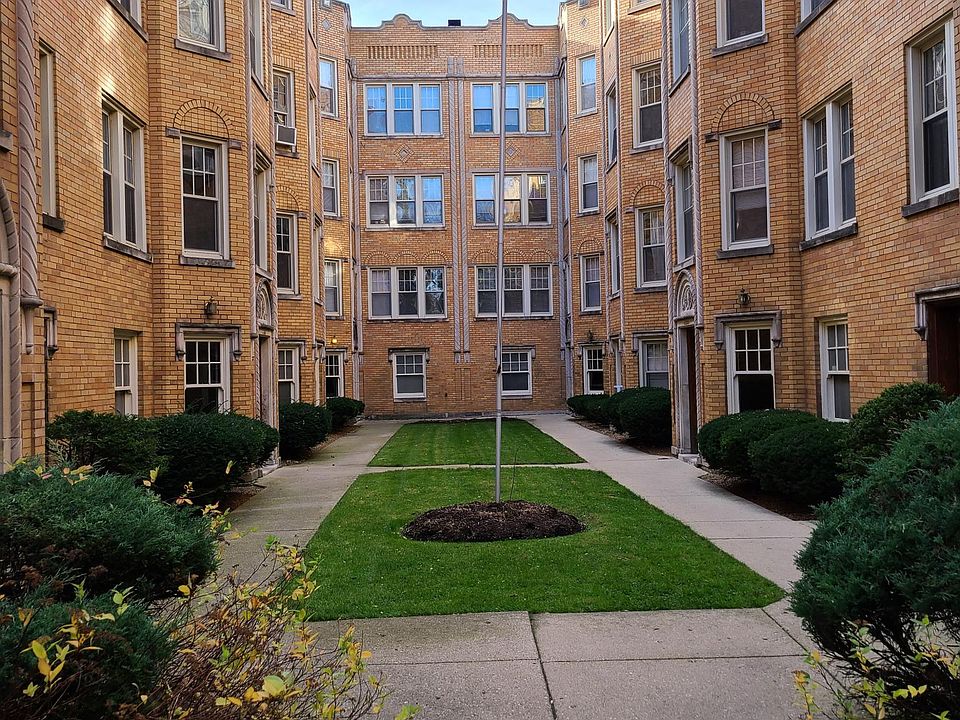 1st image of 4336 N Hermitage Ave APT 1