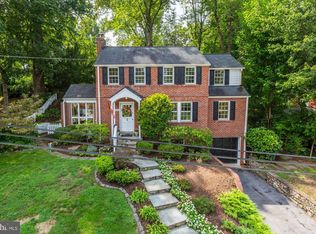 5908 Gloster Rd, Bethesda, MD 20816