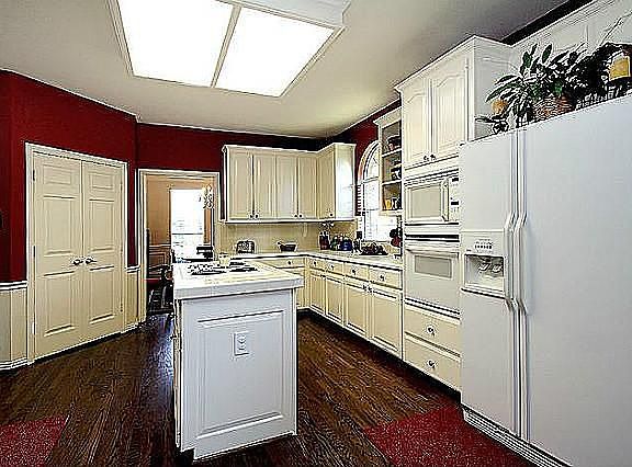 4th image of 343 Westlake Dr